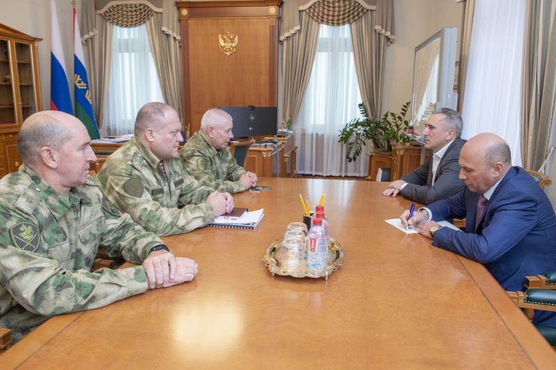 Командующий Уральским округом Росгвардии провел рабочую встречу с губернатором Тюменской области