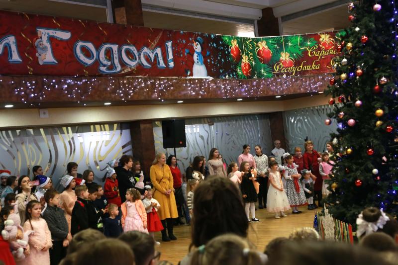 В Мордовии дети росгвардейцев посетили новогоднюю Елку Главы Республики Мордовия Артёма Здунова